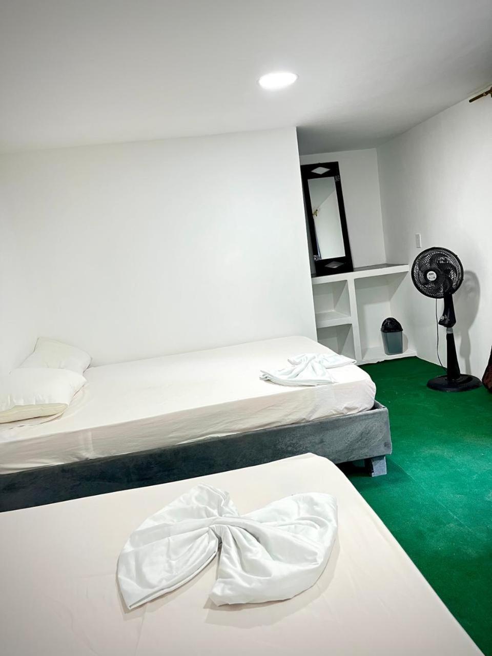 Mandala Beach Club Hotel Pendales Luaran gambar